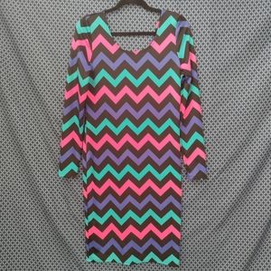 Brat Star - Juniors long sleeve, chevron pattern, fitted, midi dress. Size- XL